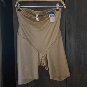 Maidenform - Brand New - Body Shaper - Strapless